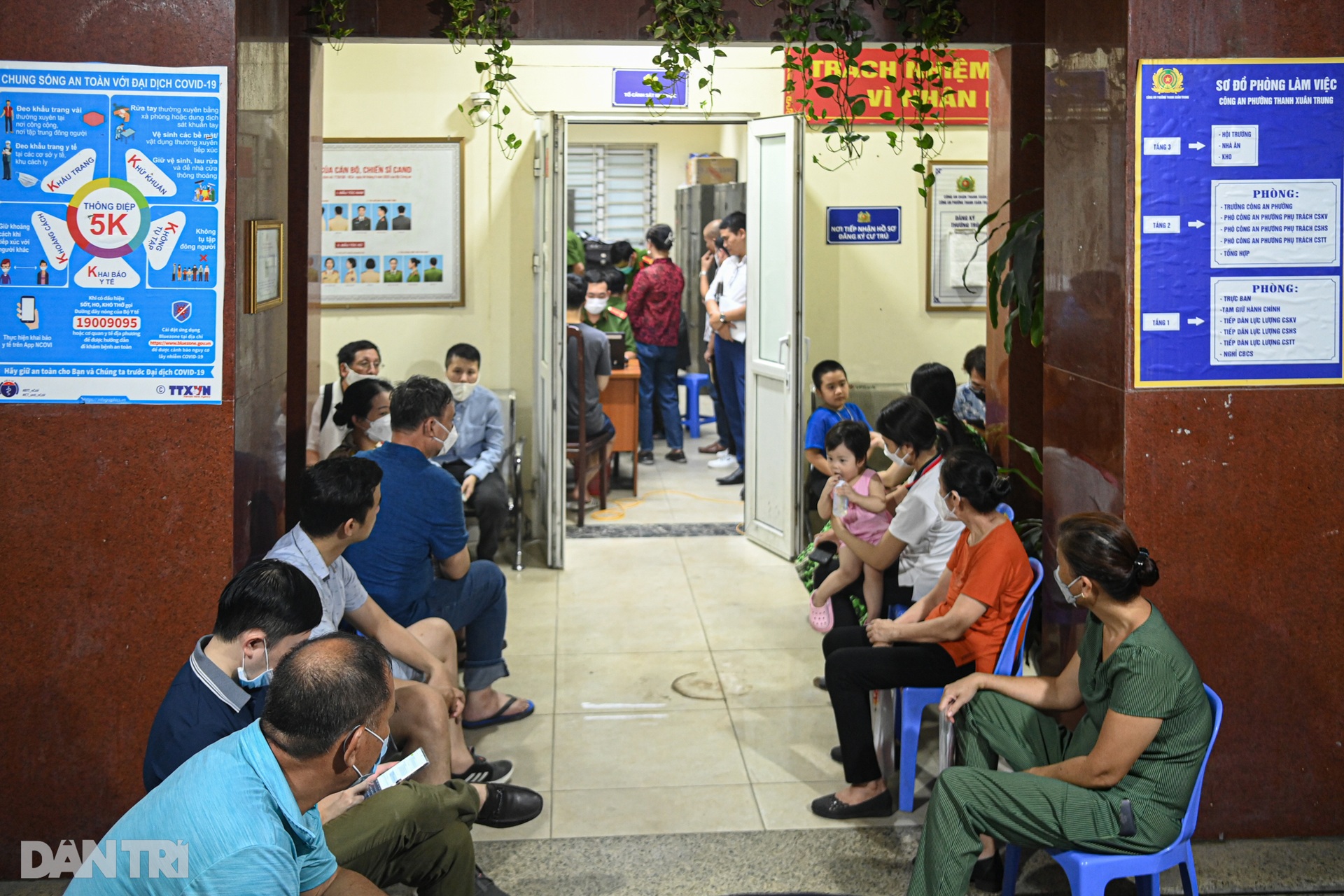 Công an đến tận nhà đưa đón người cao tuổi đi làm căn cước công dân - 1 Công an đến tận nhà đưa đón người cao tuổi đi làm căn cước công dân - 1