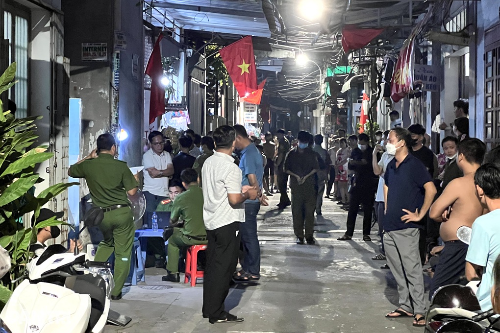 Thi thể nam sinh phân hủy trong phòng trọ ở TPHCM - 1 Thi thể nam sinh phân hủy trong phòng trọ ở TPHCM - 1