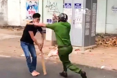Nam thanh niên nghi trộm cắp dùng dao tấn công cán bộ công an ở Tây Ninh