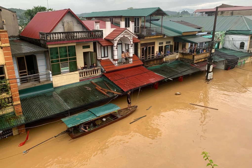 Mưa lũ ở Lào Cai khiến 3 người chết, 5 người bị thương - 1 Mưa lũ ở Lào Cai khiến 3 người chết, 5 người bị thương - 1