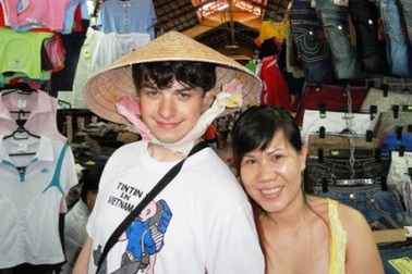 Thích thú chàng sinh viên Mỹ đọc thơ... Xuân Quỳnh 