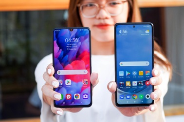 Poco X3 NFC đọ dáng Vsmart Aris: 7 triệu chọn smartphone nào?