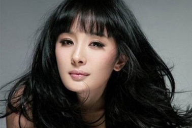 Mặt Dương Mịch ngày càng mất cân đối!