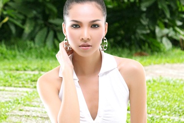 Siêu mẫu Minh Triệu trở lại sàn cat walk sau tai nạn