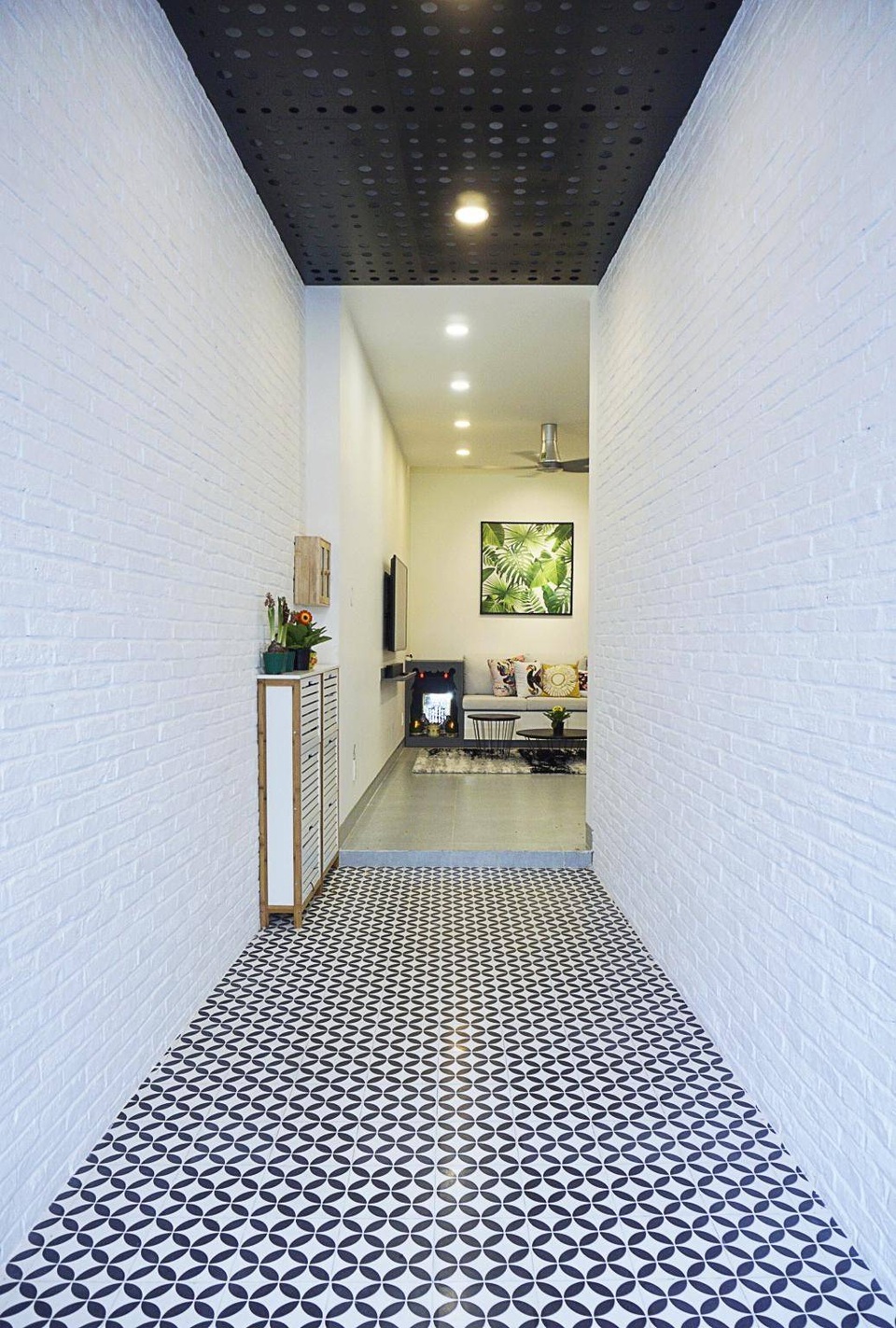 Nhà 39 m2 trong hẻm ở Sài Gòn như rộng ra gấp đôi nhờ độc chiêu thiết kế - 9 Nhà 39 m2 trong hẻm ở Sài Gòn như rộng ra gấp đôi nhờ độc chiêu thiết kế - 9