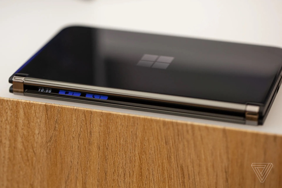Cận cảnh Surface Duo 2 - Smartphone 2 màn hình giá 1.500 USD của Microsoft - 2 Cận cảnh Surface Duo 2 - Smartphone 2 màn hình giá 1.500 USD của Microsoft - 2