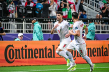 May mắn thắng Syria, Iran đối đầu Nhật Bản ở tứ kết Asian Cup