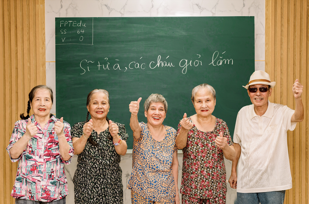 Dí dỏm với bộ ảnh động viên sĩ tử mùa thi từ các ông bà ở viện dưỡng lão - 6 Dí dỏm với bộ ảnh động viên sĩ tử mùa thi từ các ông bà ở viện dưỡng lão - 6
