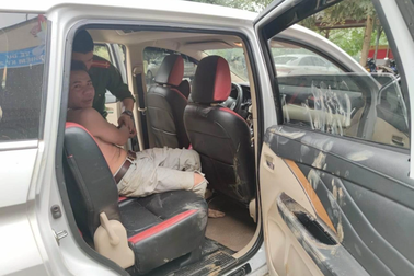 Người đàn ông say rượu cầm kéo dọa giết công an