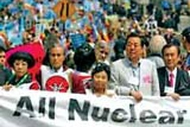 Biểu tình lớn kêu gọi chấm dứt phổ biến vũ khí hạt nhân 