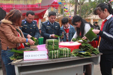 Ngư dân nghèo vui tết sớm với “Xuân biển đảo - Tết biên cương”