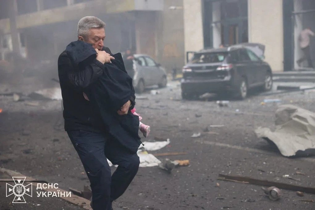 Nga phóng hơn 400 tên lửa, UAV trong đêm, Ukraine hành động khẩn cấp - 1 Nga phóng hơn 400 tên lửa, UAV trong đêm, Ukraine hành động khẩn cấp - 1