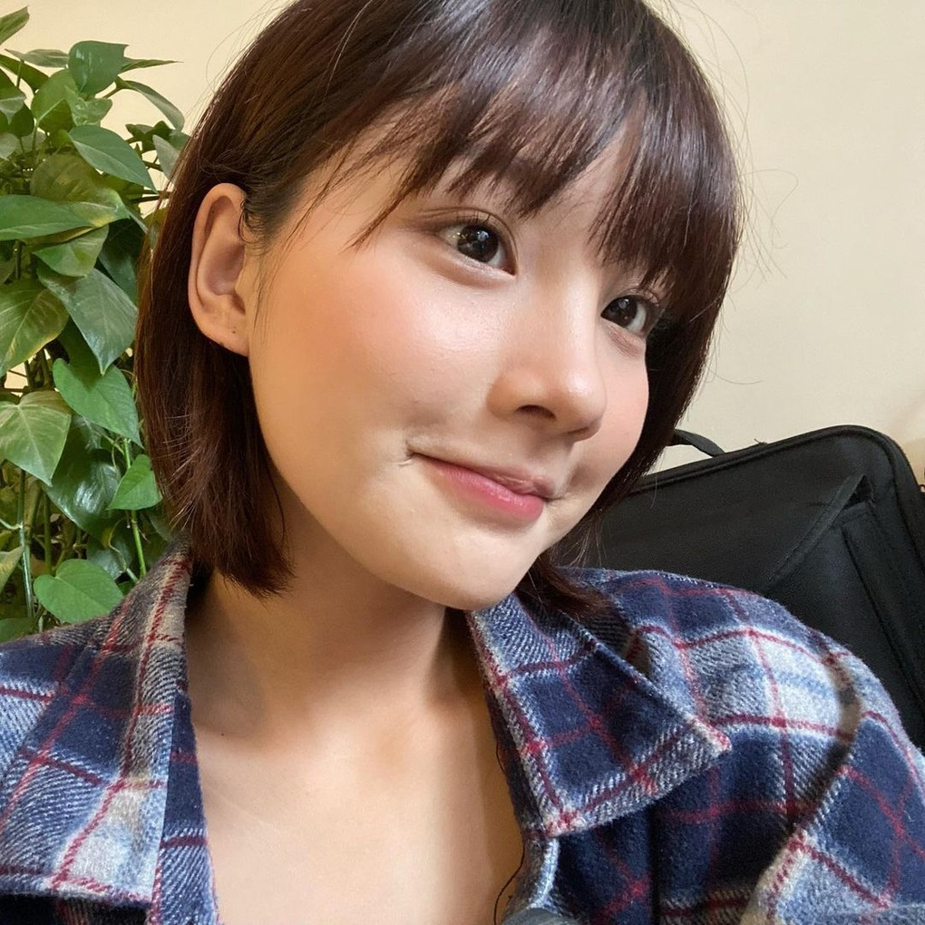 Dàn hot girl nổi tiếng: Người thi hoa hậu, người lấn sân làm diễn viên - 2 Dàn hot girl nổi tiếng: Người thi hoa hậu, người lấn sân làm diễn viên - 2