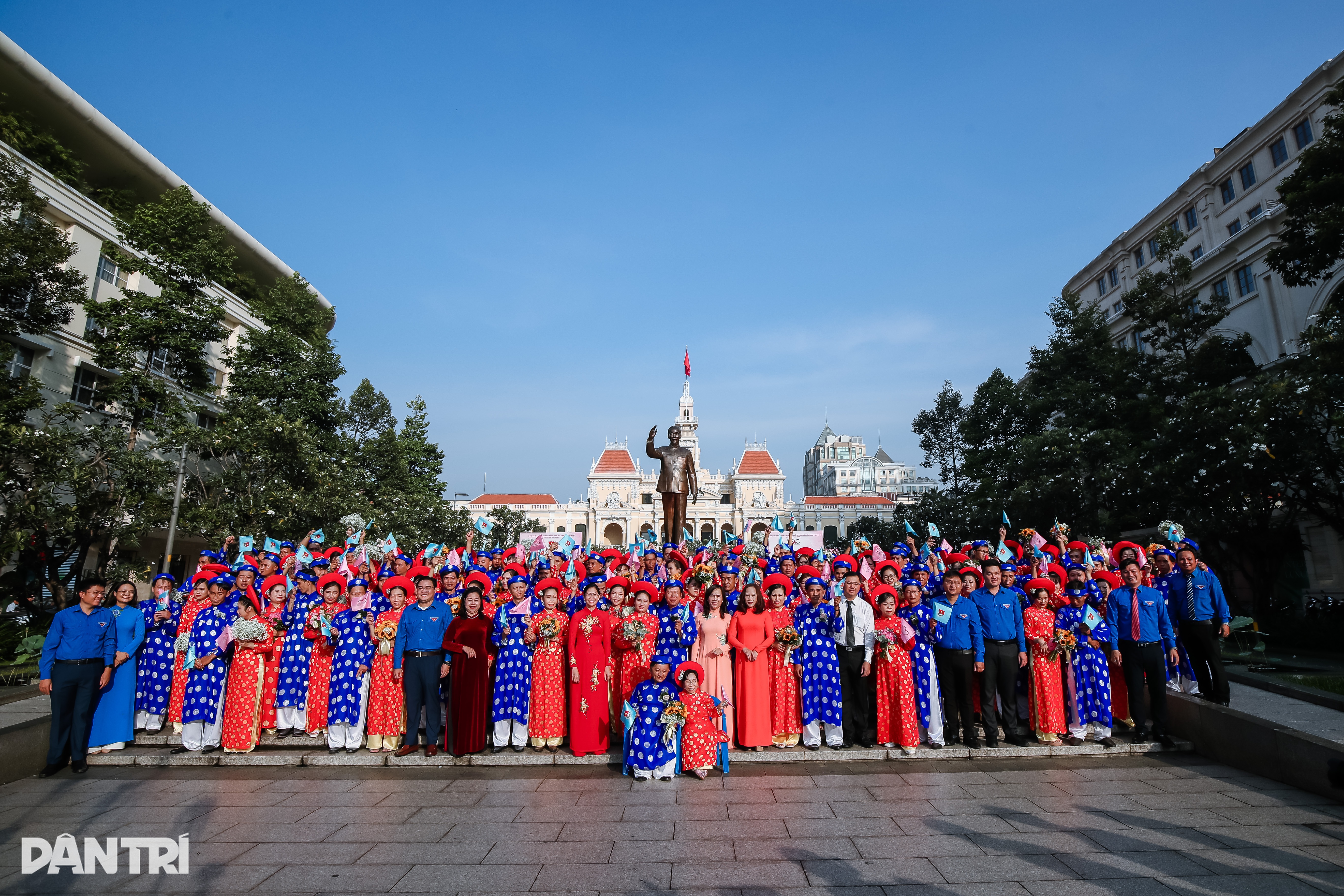 មង្គលការក្នុងក្តីស្រមៃ 82 គូនៅហូជីមិញ - ១ Lễ cưới trong mơ của 82 cặp đôi ở TPHCM - 1