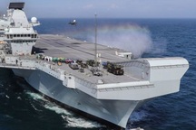 Tàu sân bay 4 tỷ USD của Anh lại bị rò rỉ khiến nước biển tràn vào