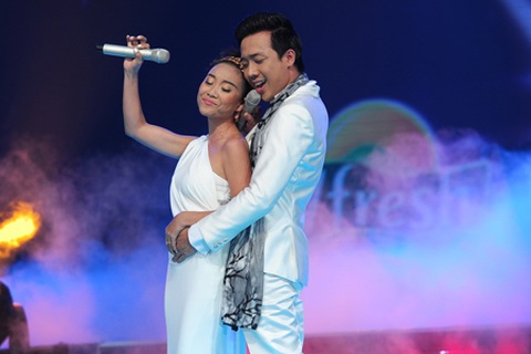 Phần trình diễn thuyết phục của Đoan Trang - Trấn Thành