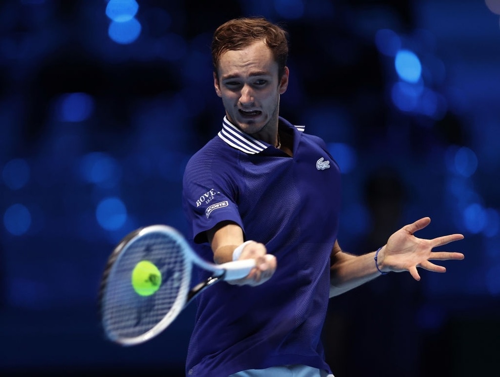 Medvedev giành vé đầu tiên vào bán kết ATP Finals 2021 - 1 Medvedev giành vé đầu tiên vào bán kết ATP Finals 2021 - 1