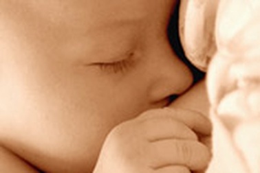 Không cho trẻ bú mẹ có tốt?