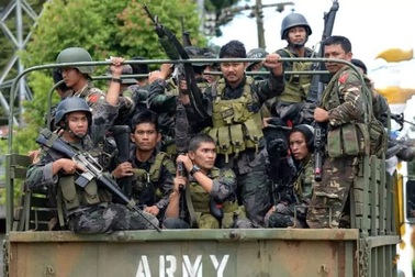 300 tay súng ủng hộ IS tấn công trường học ở Philippines