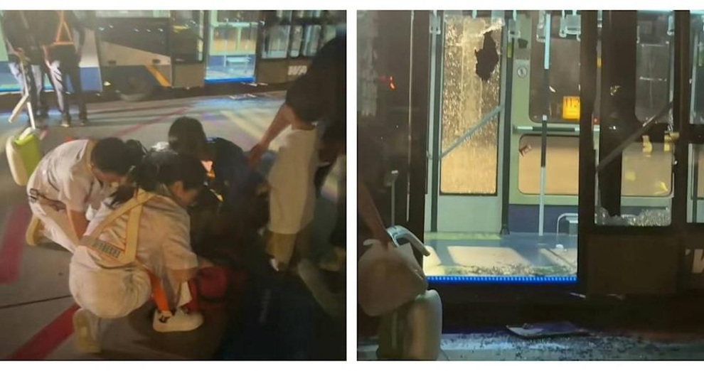Tài xế Trung Quốc khóa xe bỏ đi, 100 khách suýt chết ngất trong xe bus - 1 Tài xế Trung Quốc khóa xe bỏ đi, 100 khách suýt chết ngất trong xe bus - 1