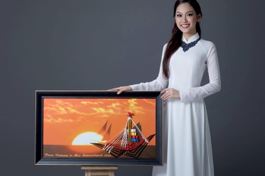 Hé lộ quà tặng quốc gia của Phương Linh tại cuộc thi Hoa hậu Quốc tế 2016