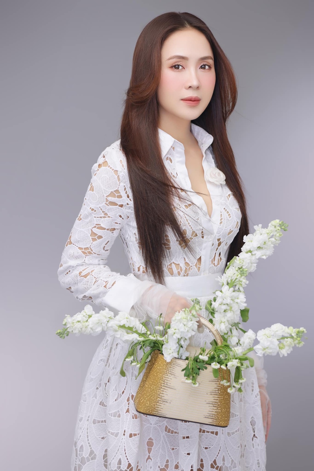 Hồng Diễm trẻ trung ngỡ ngàng ở tuổi 40 - 2 Hồng Diễm trẻ trung ngỡ ngàng ở tuổi 40 - 2