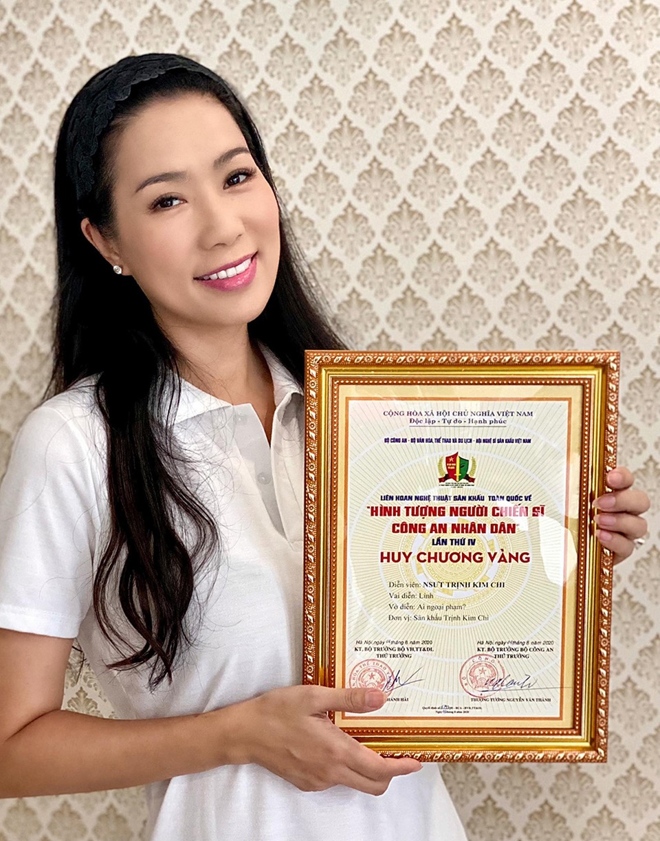 Hết tặng biệt thự, chồng đại gia lại làm điều đặc biệt cho NSƯT Kim Chi - 9 Hết tặng biệt thự, chồng đại gia lại làm điều đặc biệt cho NSƯT Kim Chi - 9