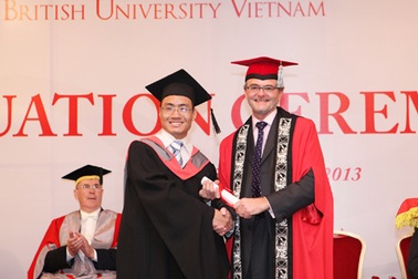 20 sinh viên tốt nghiệp ĐH Anh Quốc Việt Nam sau 3 năm