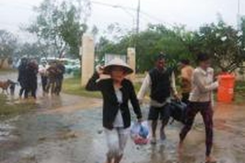 Bão Durian tan, trên 100 người chết và mất tích