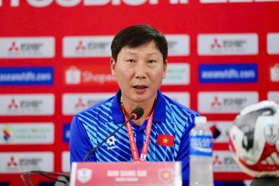 HLV Kim Sang Sik: "Tôi muốn cùng tuyển Việt Nam vô địch AFF Cup"