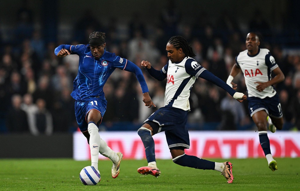 Chelsea đánh bại Tottenham với cách biệt tối thiểu - 1 Chelsea đánh bại Tottenham với cách biệt tối thiểu - 1