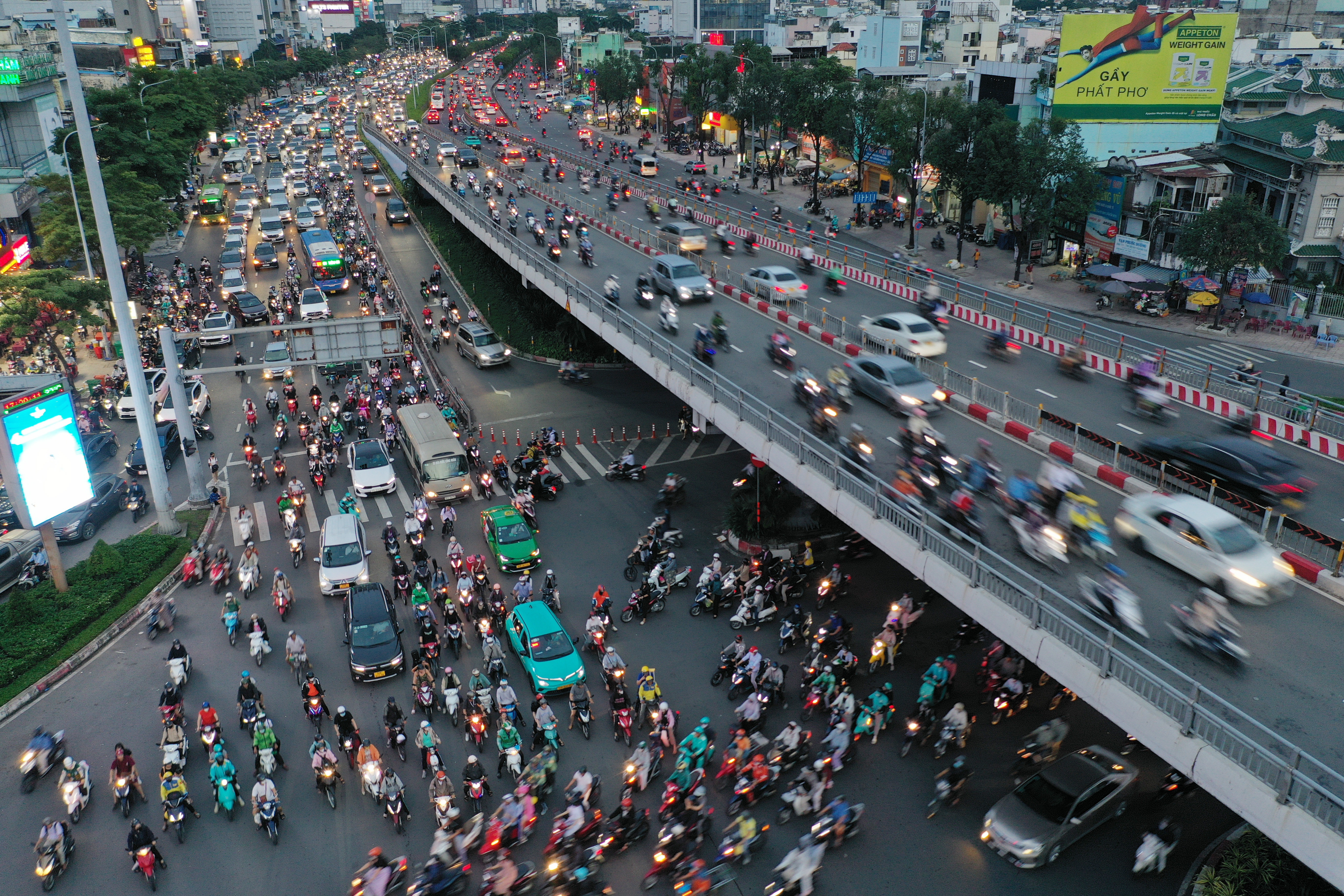 Chuyên gia quy hoạch đô thị hiến kế xóa kẹt xe ở Hàng Xanh