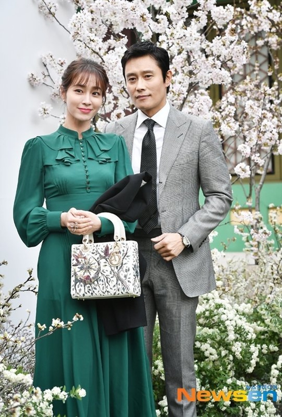 “Bã xã” Lee Byung Heon chia sẻ về người chồng đào hoa - 8 “Bã xã” Lee Byung Heon chia sẻ về người chồng đào hoa - 8
