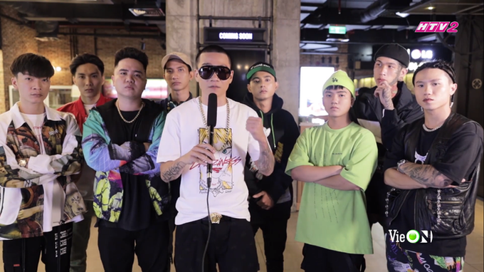 4 HLV Rap Việt qua miêu tả của học trò: Binz giàu - có điều kiện, cô giáo Suboi như mẹ hiền - Ảnh 16. 4 HLV Rap Việt qua miêu tả của học trò: Binz giàu - có điều kiện, cô giáo Suboi như mẹ hiền - Ảnh 16.