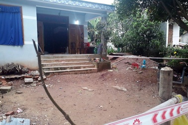 Mang súng đi giải quyết mâu thuẫn, bị đâm chết tại chỗ