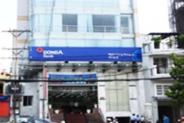 TPHCM: Súng nổ tại ngân hàng Đông Á