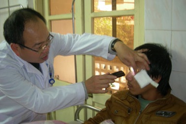 Hỏng mắt vì xem đốt pháo lậu