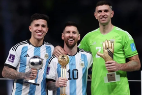 Lên đỉnh thế giới, Messi và đồng đội giành gần hết các danh hiệu cao quý
