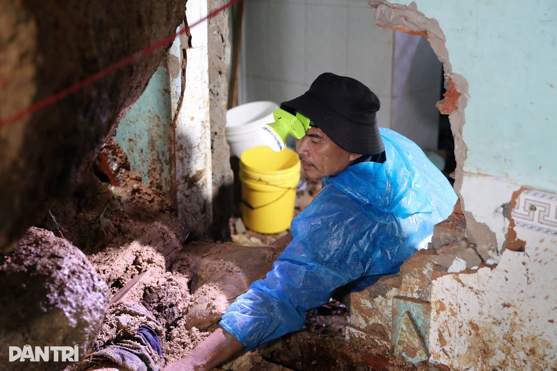 Sạt lở tại Đèo Cả: 2 chị em thiệt mạng, hàng nghìn phương tiện mắc kẹt - 4