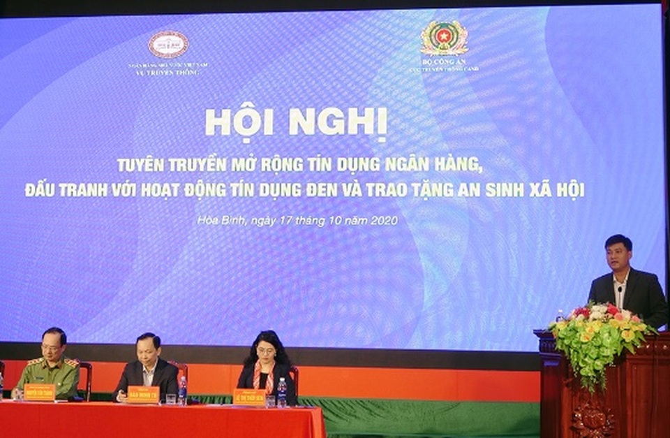 Agribank đồng hành cùng ngành ngân hàng, đấu tranh với hoạt động tín dụng đen tại khu vực nông thôn, miền núi - 3 Agribank đồng hành cùng ngành ngân hàng, đấu tranh với hoạt động tín dụng đen tại khu vực nông thôn, miền núi - 3
