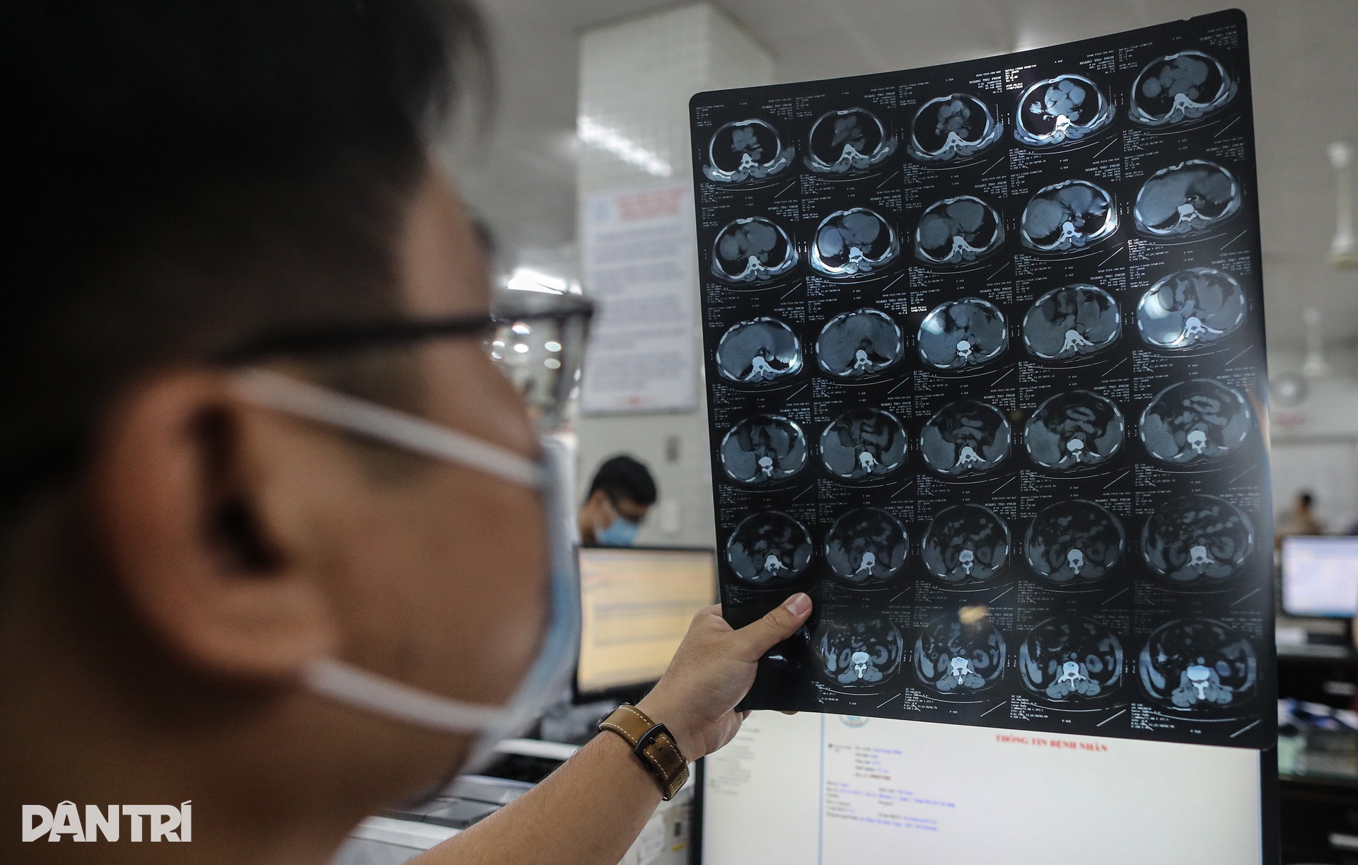 Nước mắt người đàn ông lâm nạn khi sắp về với vợ con: Tôi mất Tết rồi - 11 Nước mắt người đàn ông lâm nạn khi sắp về với vợ con: Tôi mất Tết rồi - 11