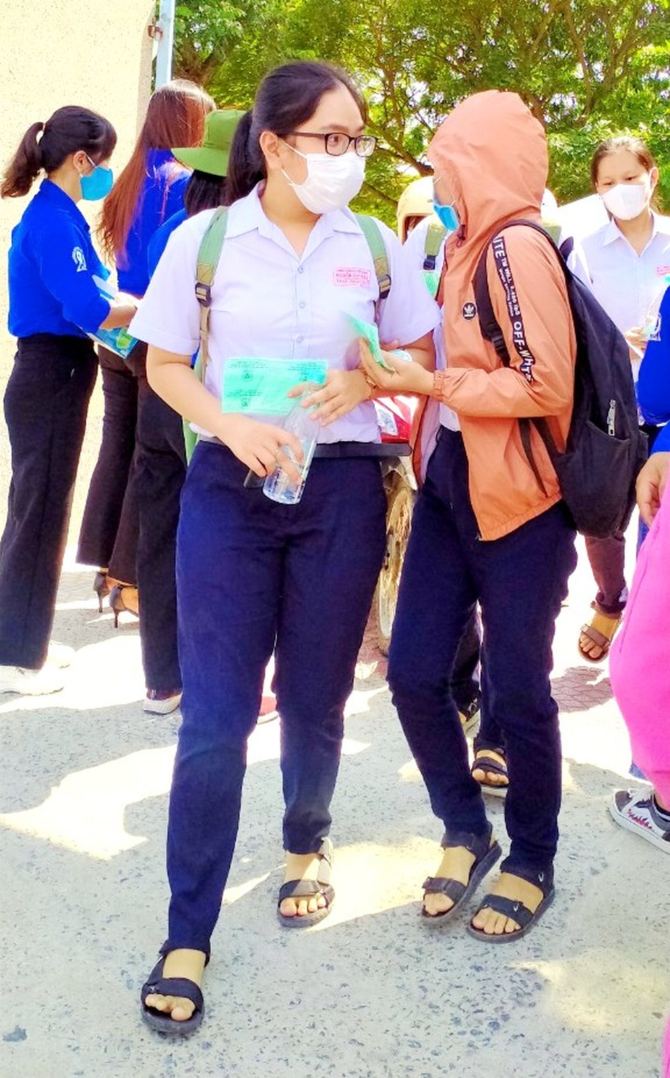 “Niềm tin cho ta sức mạnh” vào đề Ngữ văn, thí sinh phấn khởi sau môn đầu - 5 “Niềm tin cho ta sức mạnh” vào đề Ngữ văn, thí sinh phấn khởi sau môn đầu - 5