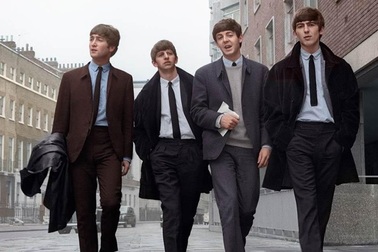 Đấu giá lá thư “căng thẳng” giữa hai huyền thoại The Beatles