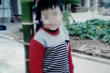 Vỡ òa niềm vui khi tìm thấy con trai mất tích sau cơn giông lớn