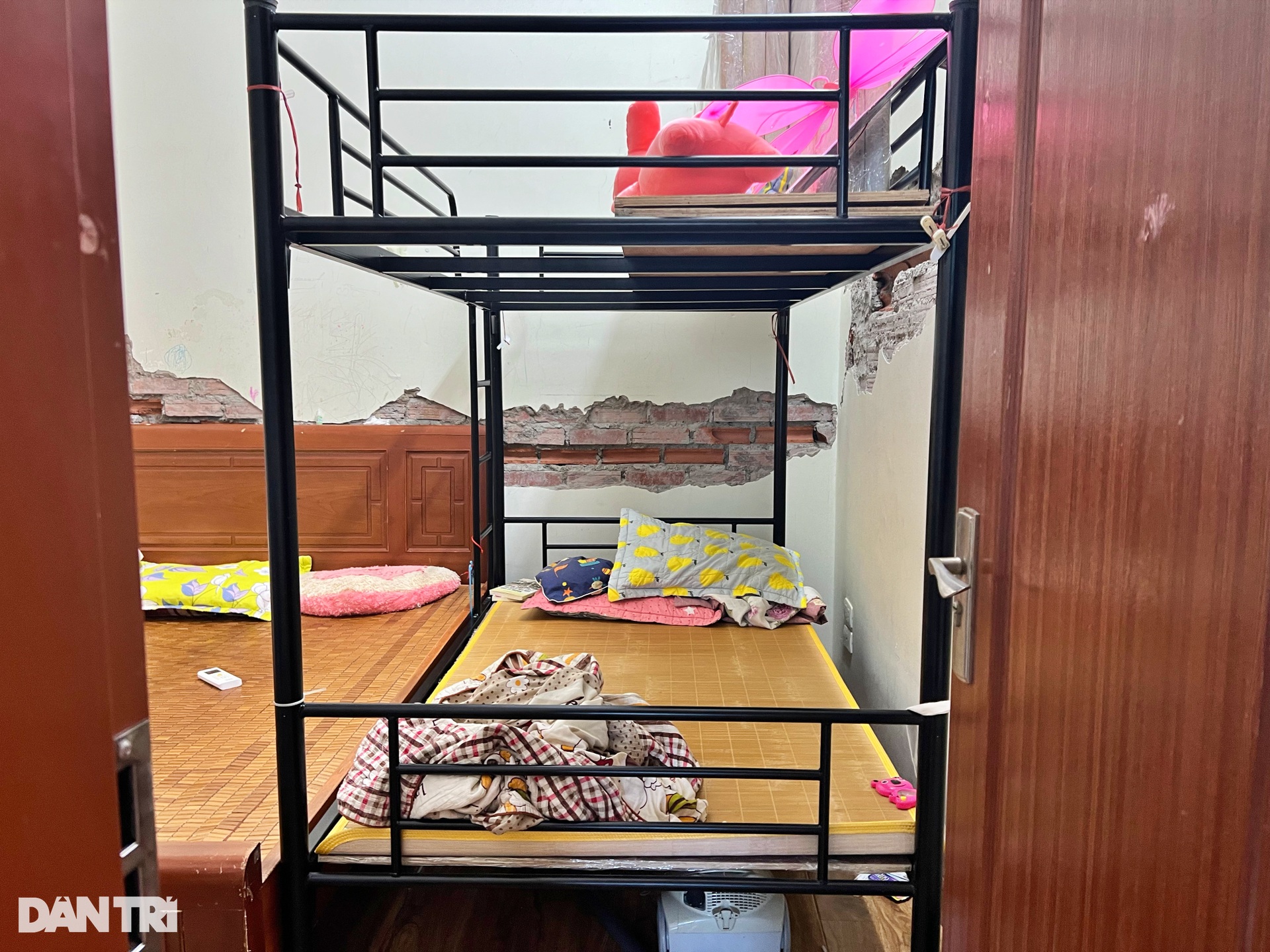 Số phận cư dân vô thừa nhận ở Hà Nội trước ngày xét xử ông Lê Thanh Thản - 4 Số phận cư dân vô thừa nhận ở Hà Nội trước ngày xét xử ông Lê Thanh Thản - 4