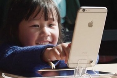 Cổ đông Apple lo ngại iPhone sẽ gây nghiện cho trẻ em