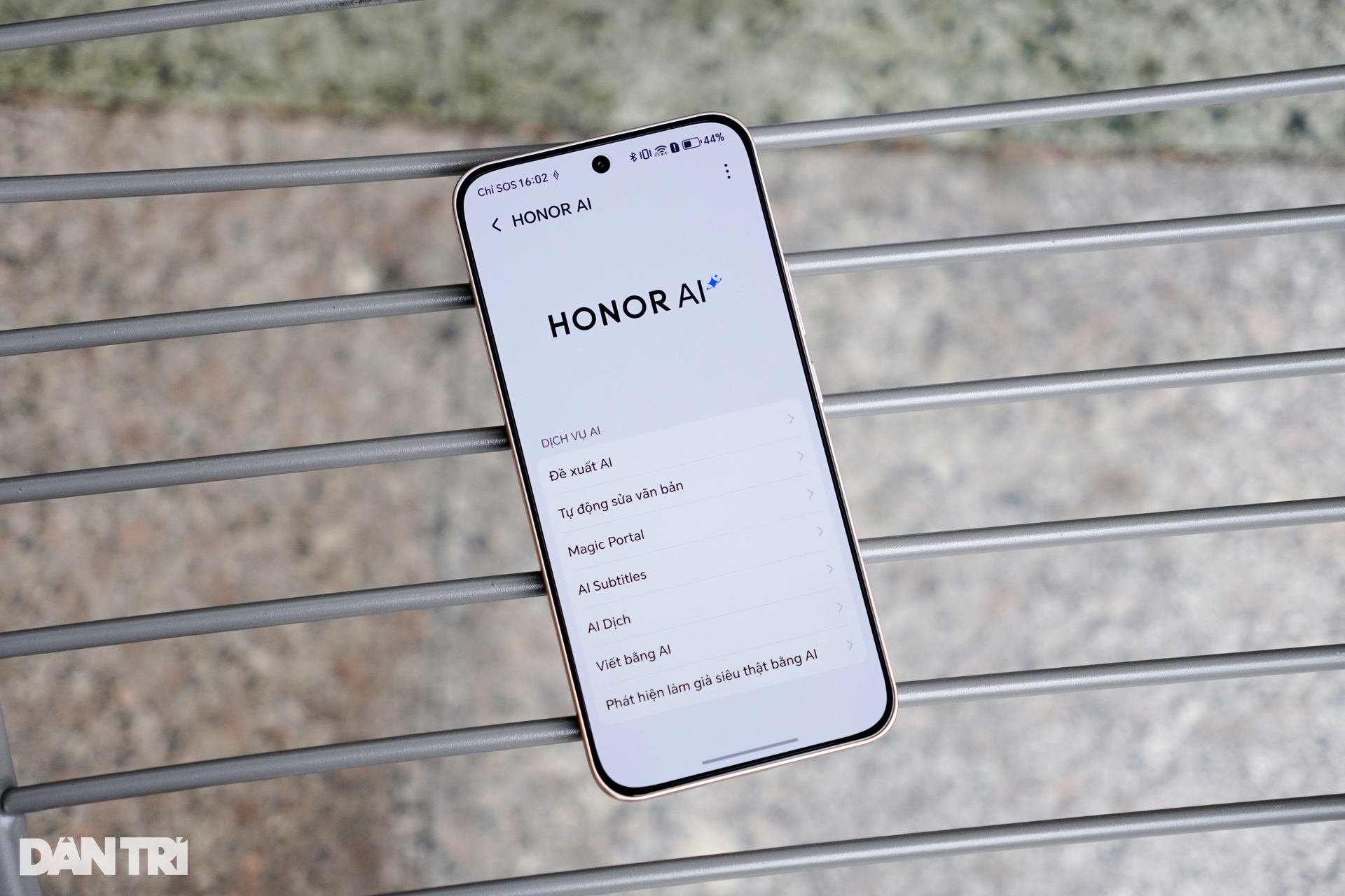 Đánh giá Honor 400: Hiệu suất tốt, AI đa dạng nhưng còn hạn chế về thiết kế - 25 Đánh giá Honor 400: Hiệu suất tốt, AI đa dạng nhưng còn hạn chế về thiết kế - 25
