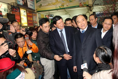 Phó Thủ tướng: Lấy xe của TGĐ Vận tải Hà Nội đưa dân về quê ăn Tết