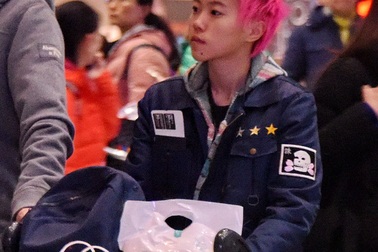 Con gái "chuẩn men" của Vương Phi cô đơn tại Bắc Kinh