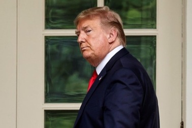 Tổng thống Trump đối mặt những ngày "giông bão" nhất trong nhiệm kỳ